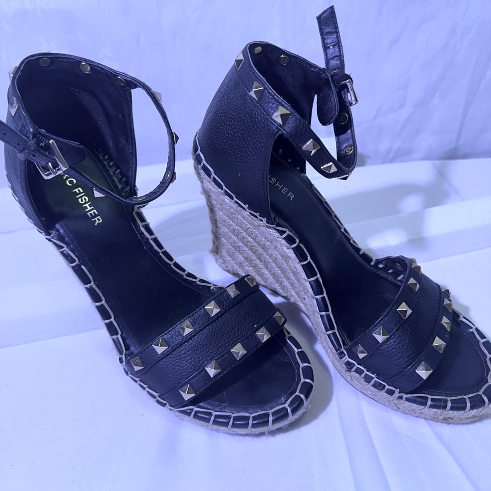 Lightly used MARC FISHER WEDGES size 8
